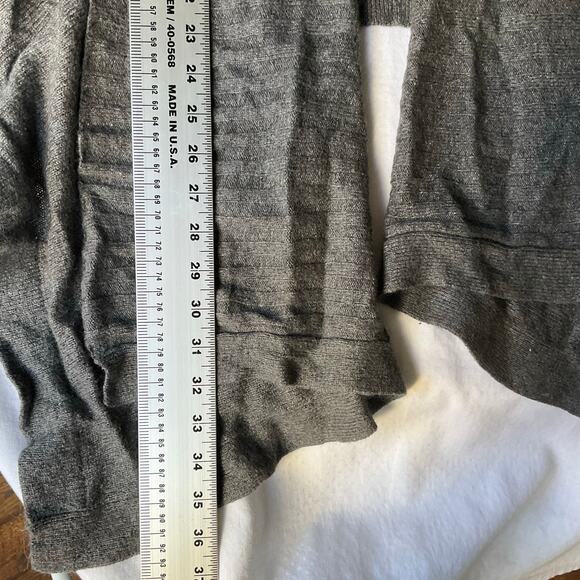 a.n.a. A New Approach Women’s Sleeveless Knit Cardigan size XL, Solid Gray - Picture 5 of 9